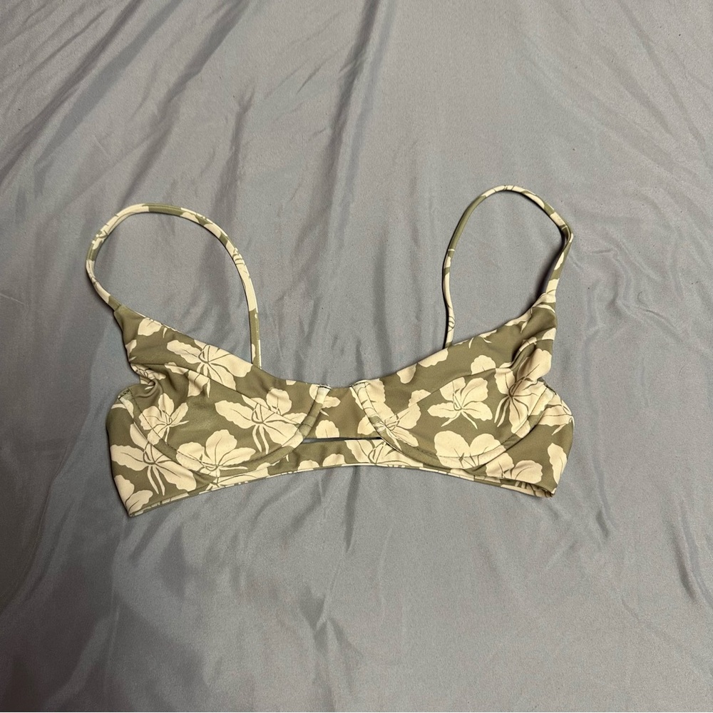 SOLD BENOA Shea Top in Butterfly Ginger